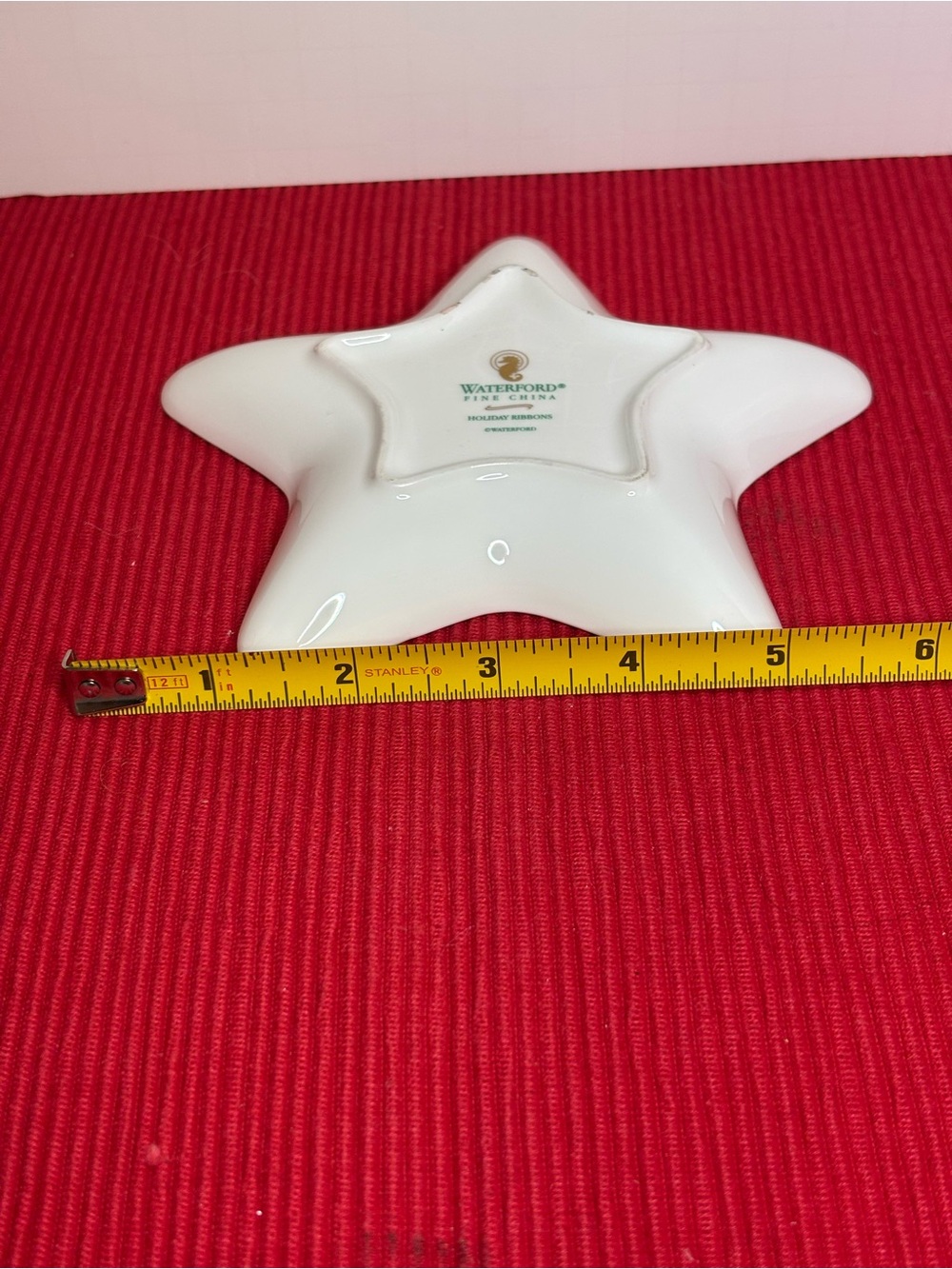VTG Waterford Stae Shaped Fine China Dish. “Holiday Ribbons” Pattern - Picture 4 of 5